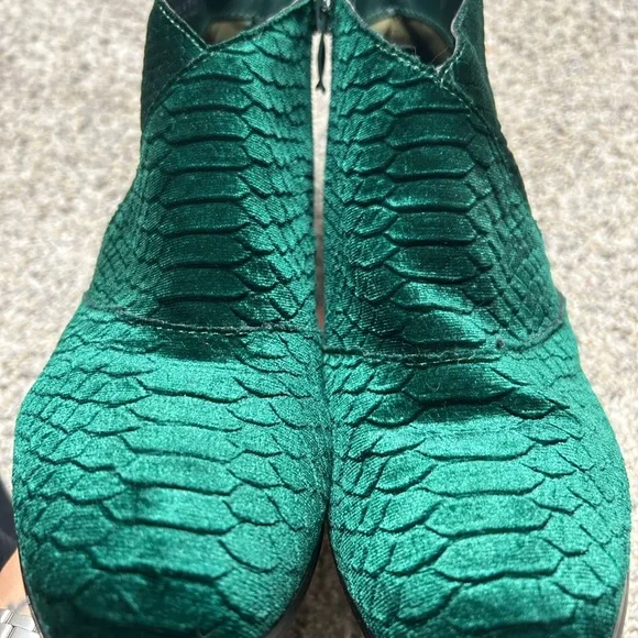 Very Volatile Green Velvet Snakeskin Ankle Boots - Picture 3 of 6